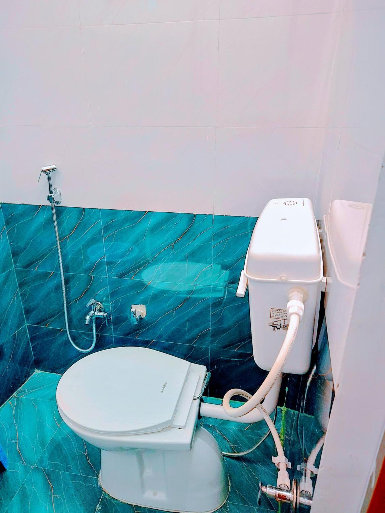 Hotel Raghukul Ayodhya エクステリア 写真