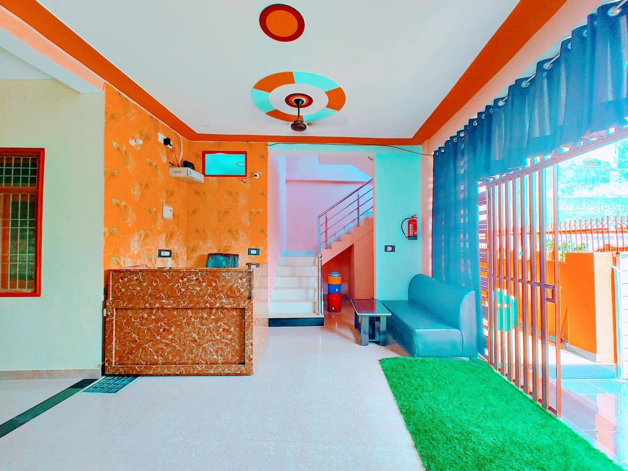 Hotel Raghukul Ayodhya エクステリア 写真