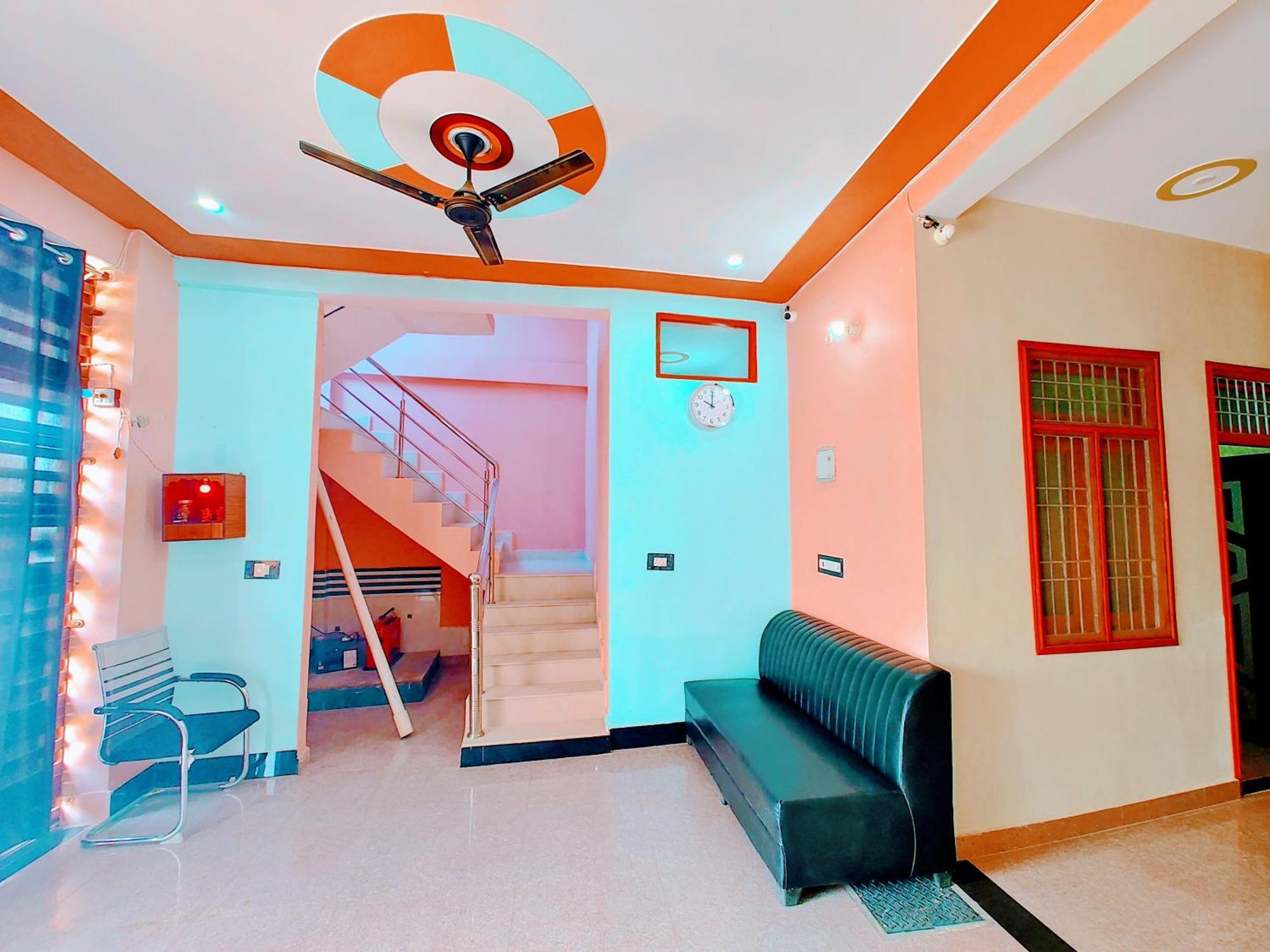 Hotel Raghukul Ayodhya エクステリア 写真