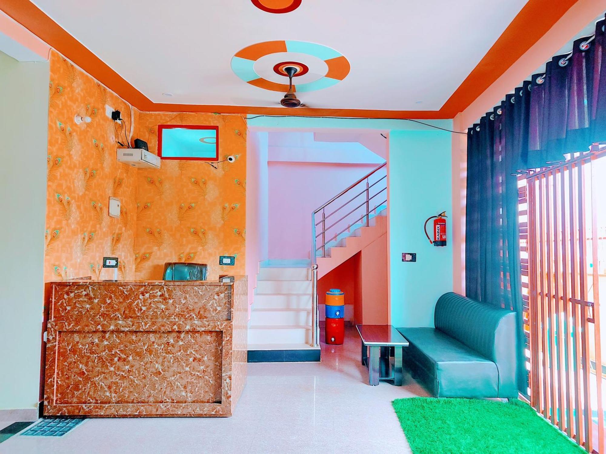 Hotel Raghukul Ayodhya エクステリア 写真
