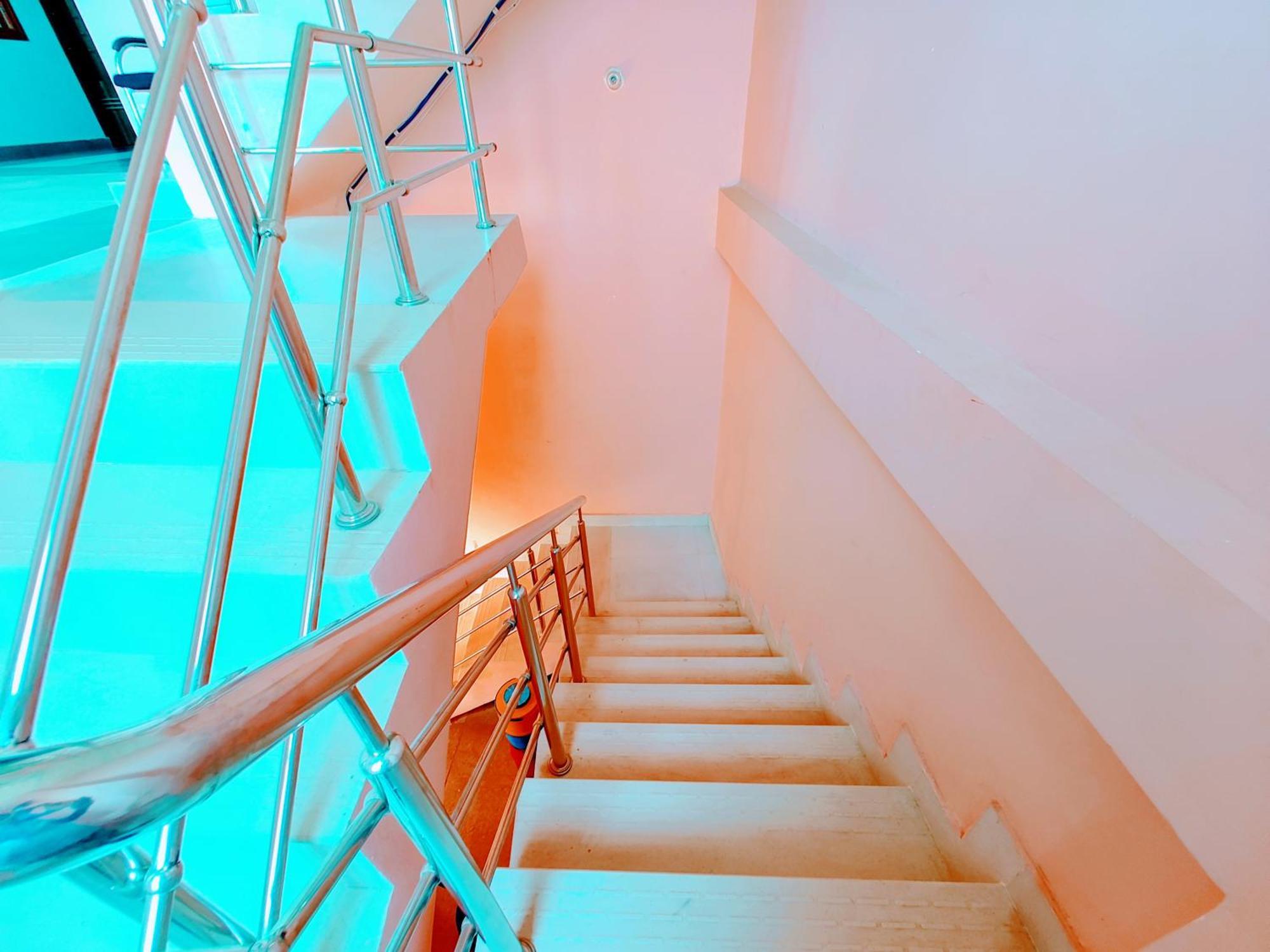 Hotel Raghukul Ayodhya エクステリア 写真